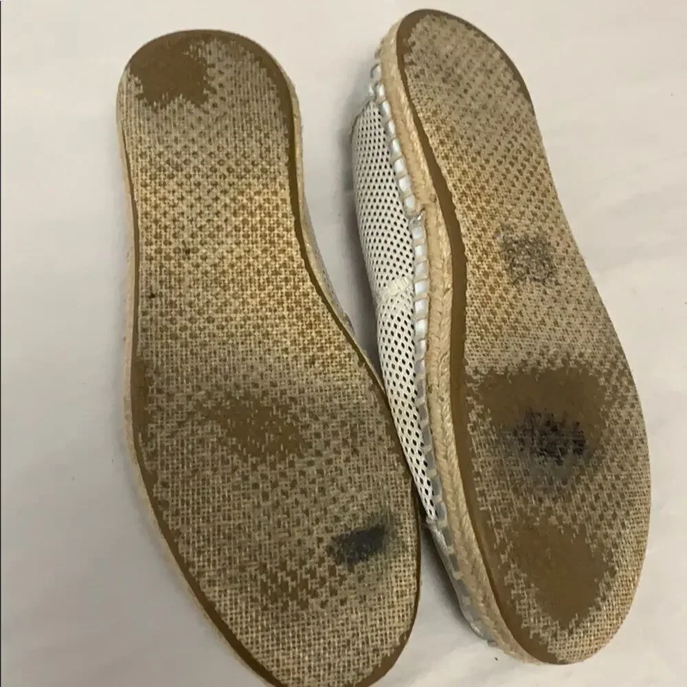 TOMS ESPADRILLE PLATINUM &‎ MESH FLATS SIZE 7:5